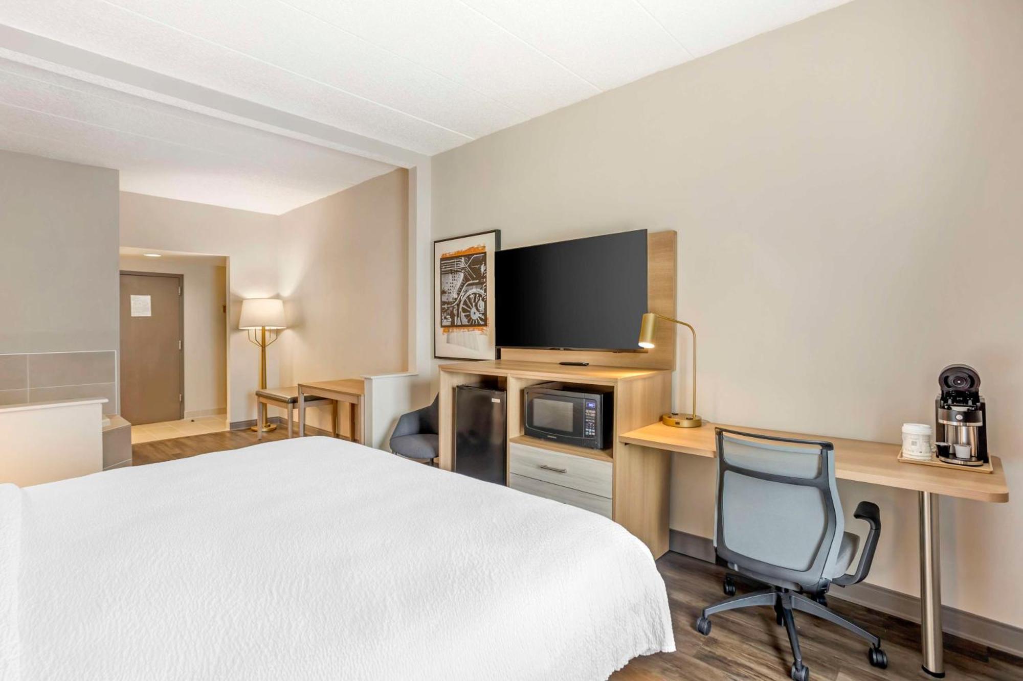 Best Western Plus Heritage Rail Inn & Suites York Exteriör bild