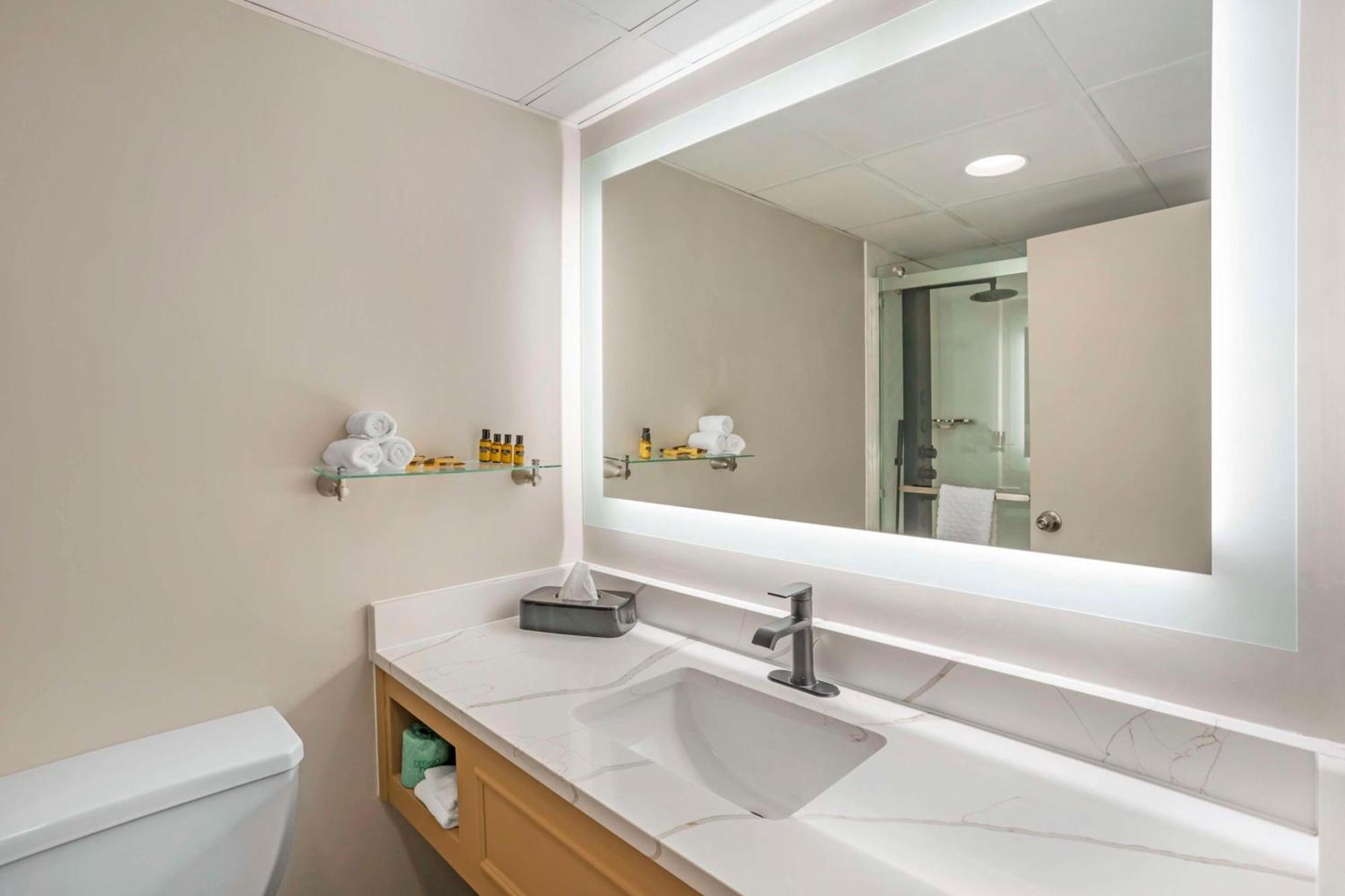 Best Western Plus Heritage Rail Inn & Suites York Exteriör bild