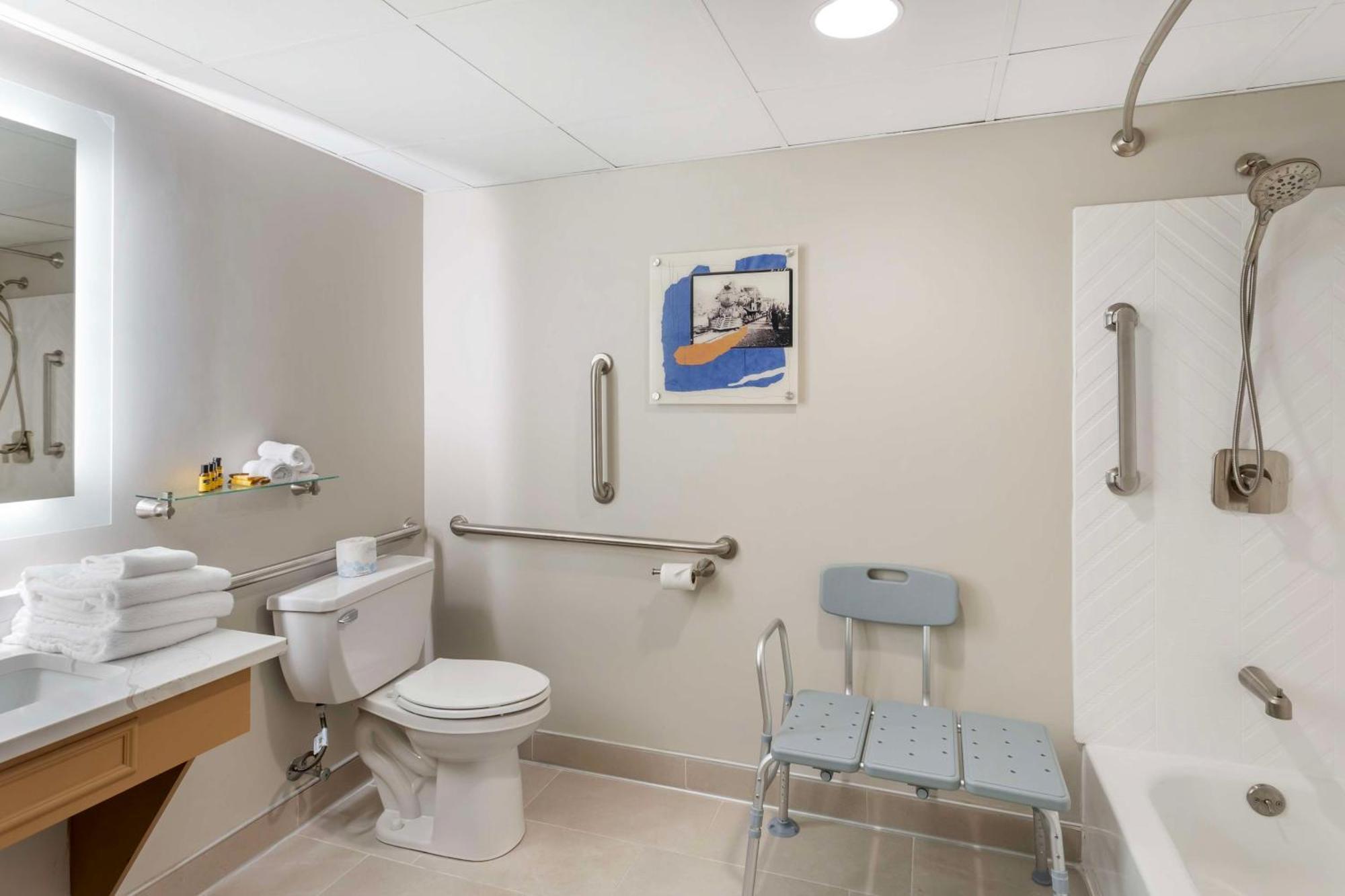 Best Western Plus Heritage Rail Inn & Suites York Exteriör bild