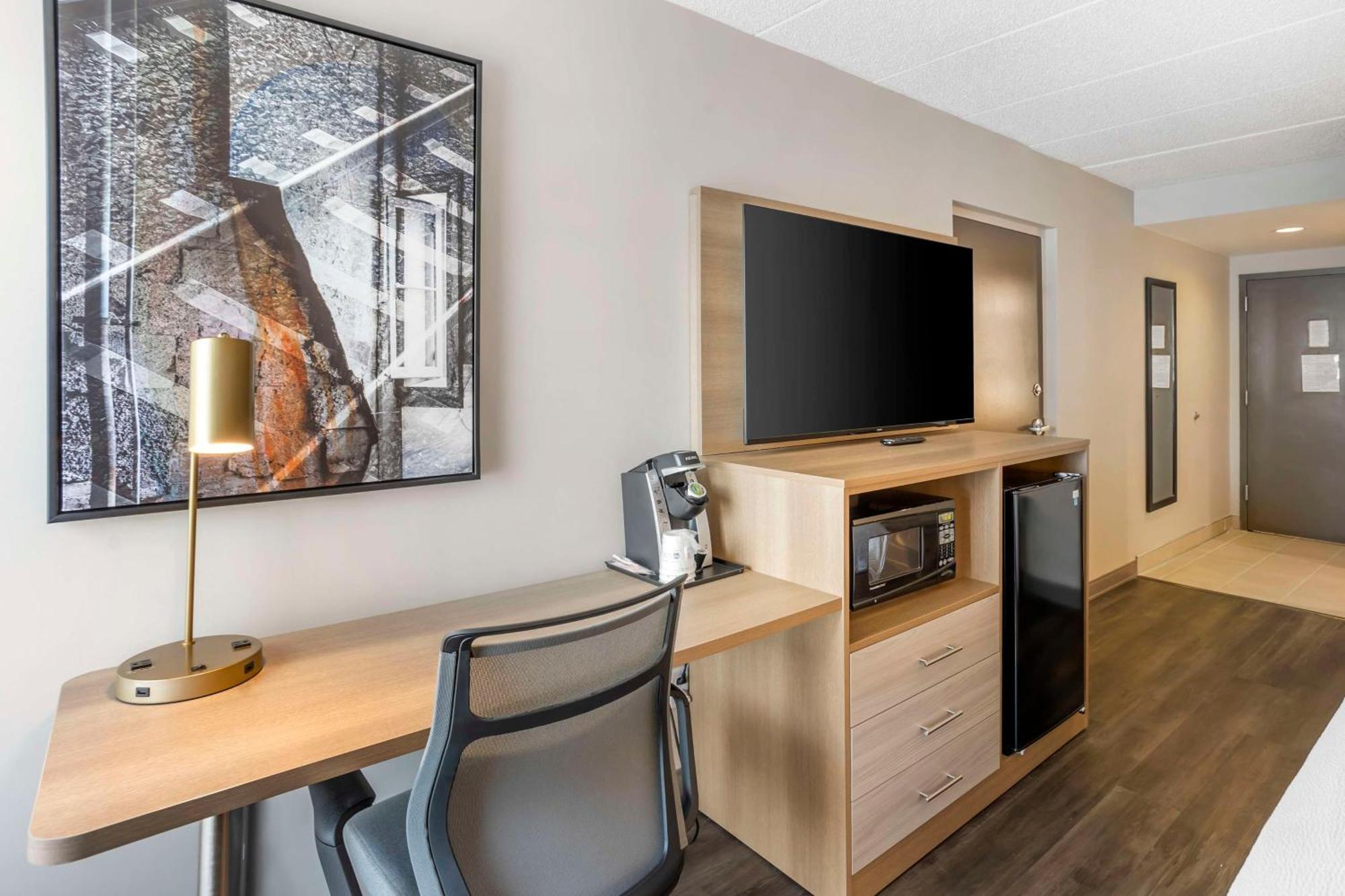 Best Western Plus Heritage Rail Inn & Suites York Exteriör bild