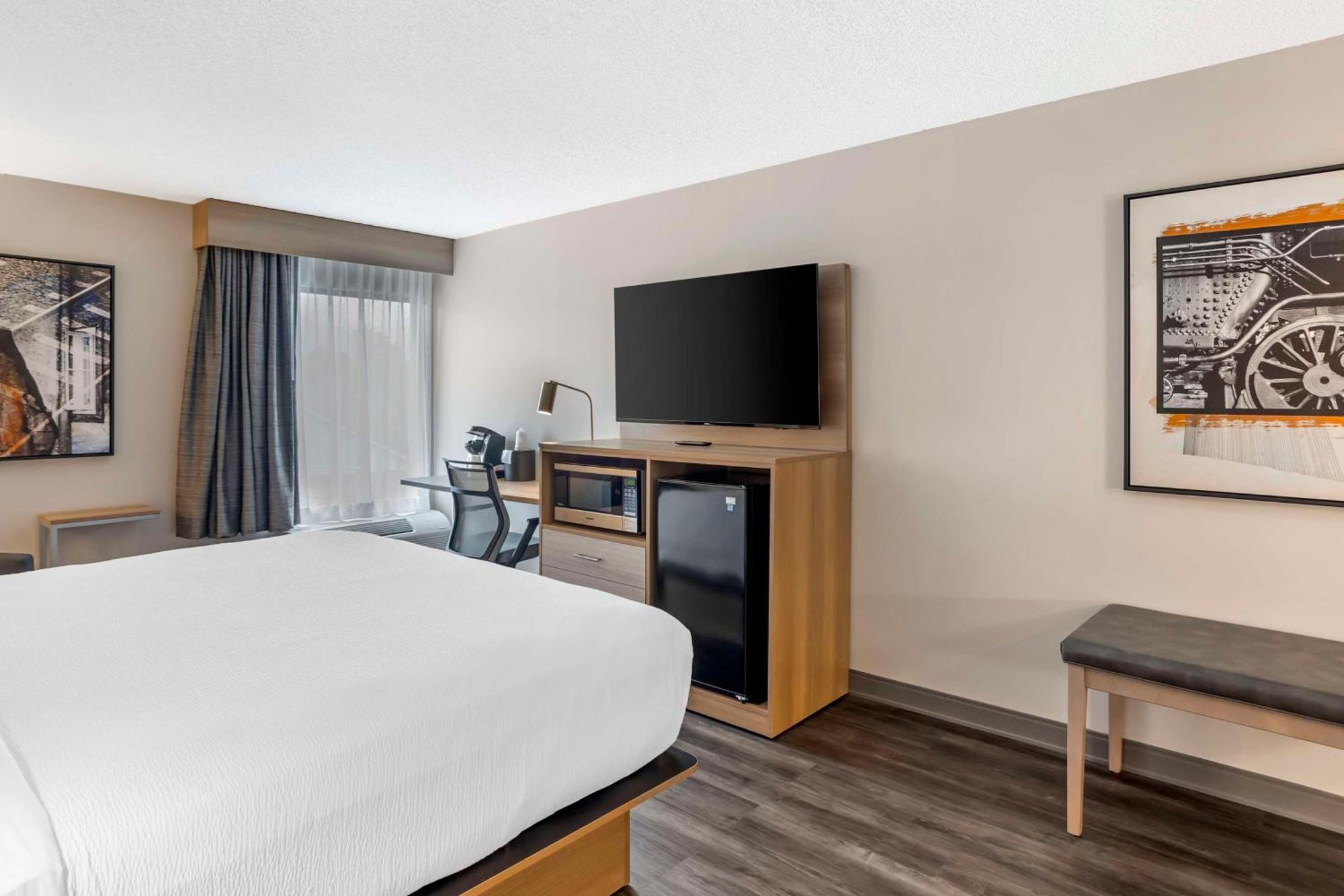 Best Western Plus Heritage Rail Inn & Suites York Exteriör bild
