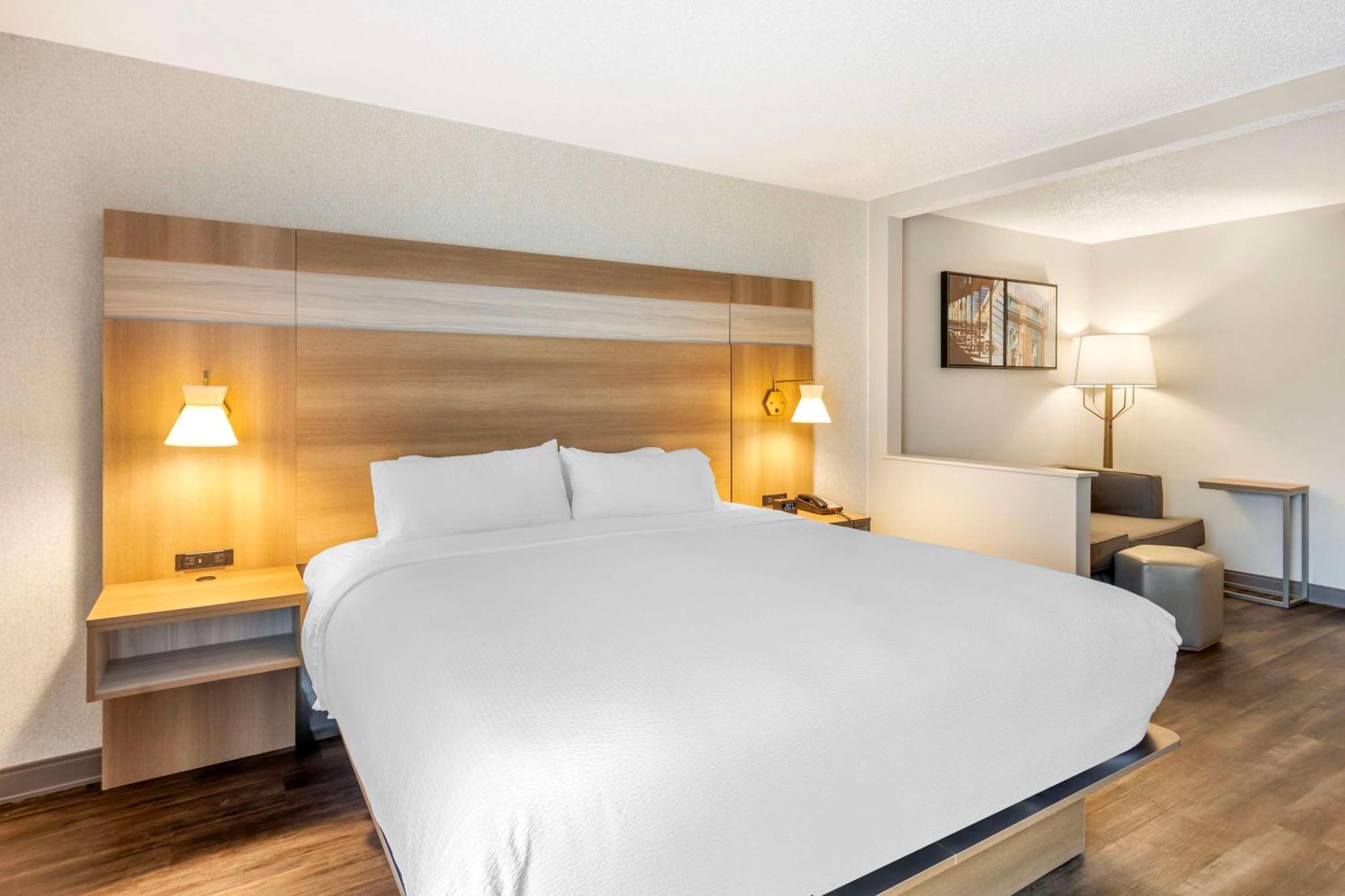 Best Western Plus Heritage Rail Inn & Suites York Exteriör bild