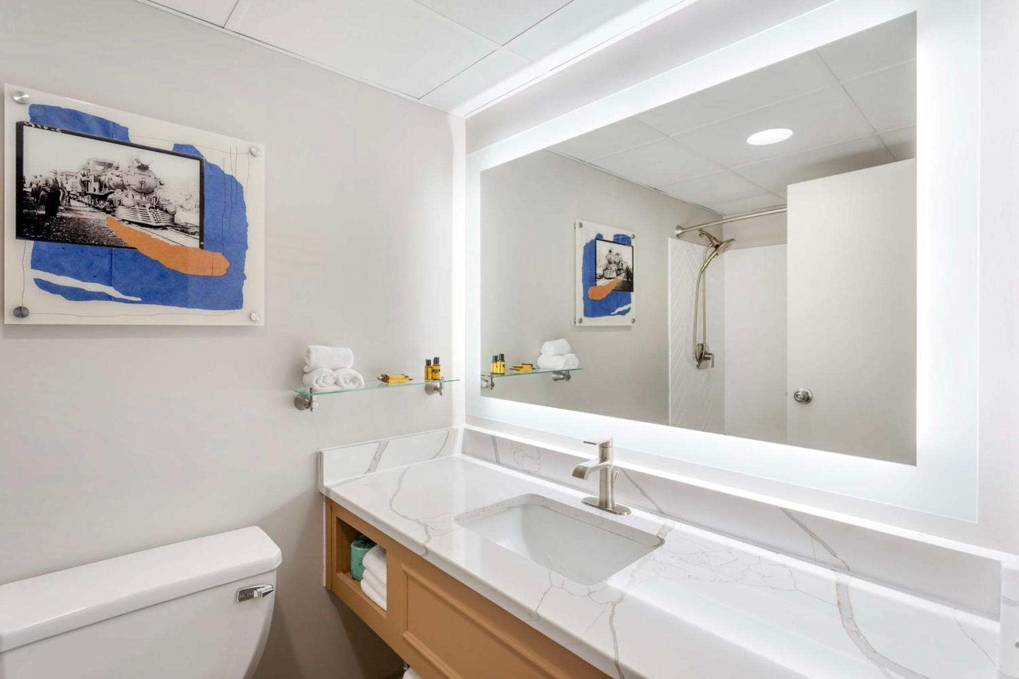 Best Western Plus Heritage Rail Inn & Suites York Exteriör bild