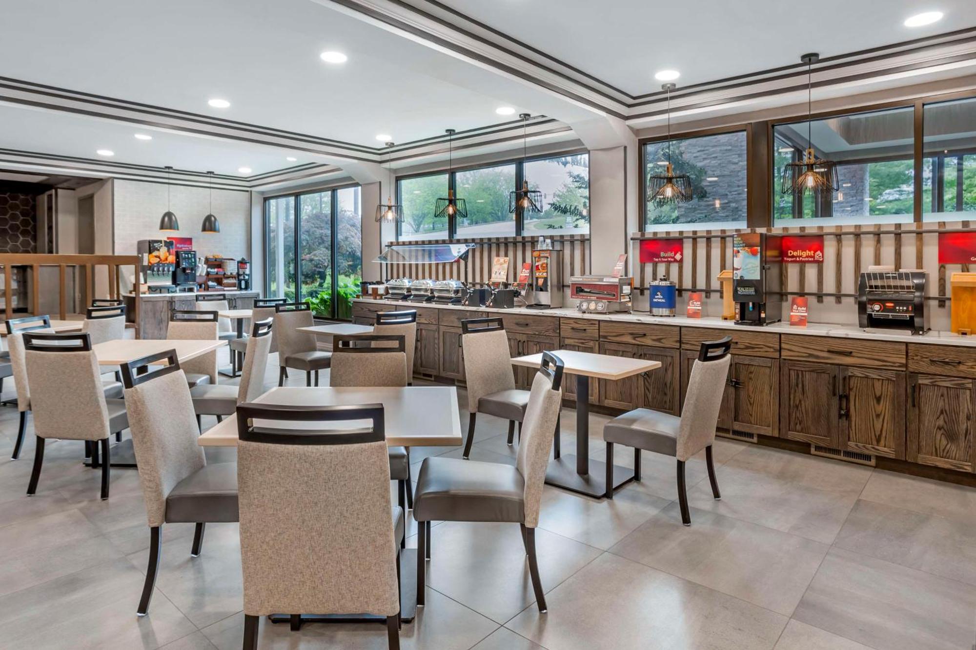 Best Western Plus Heritage Rail Inn & Suites York Exteriör bild