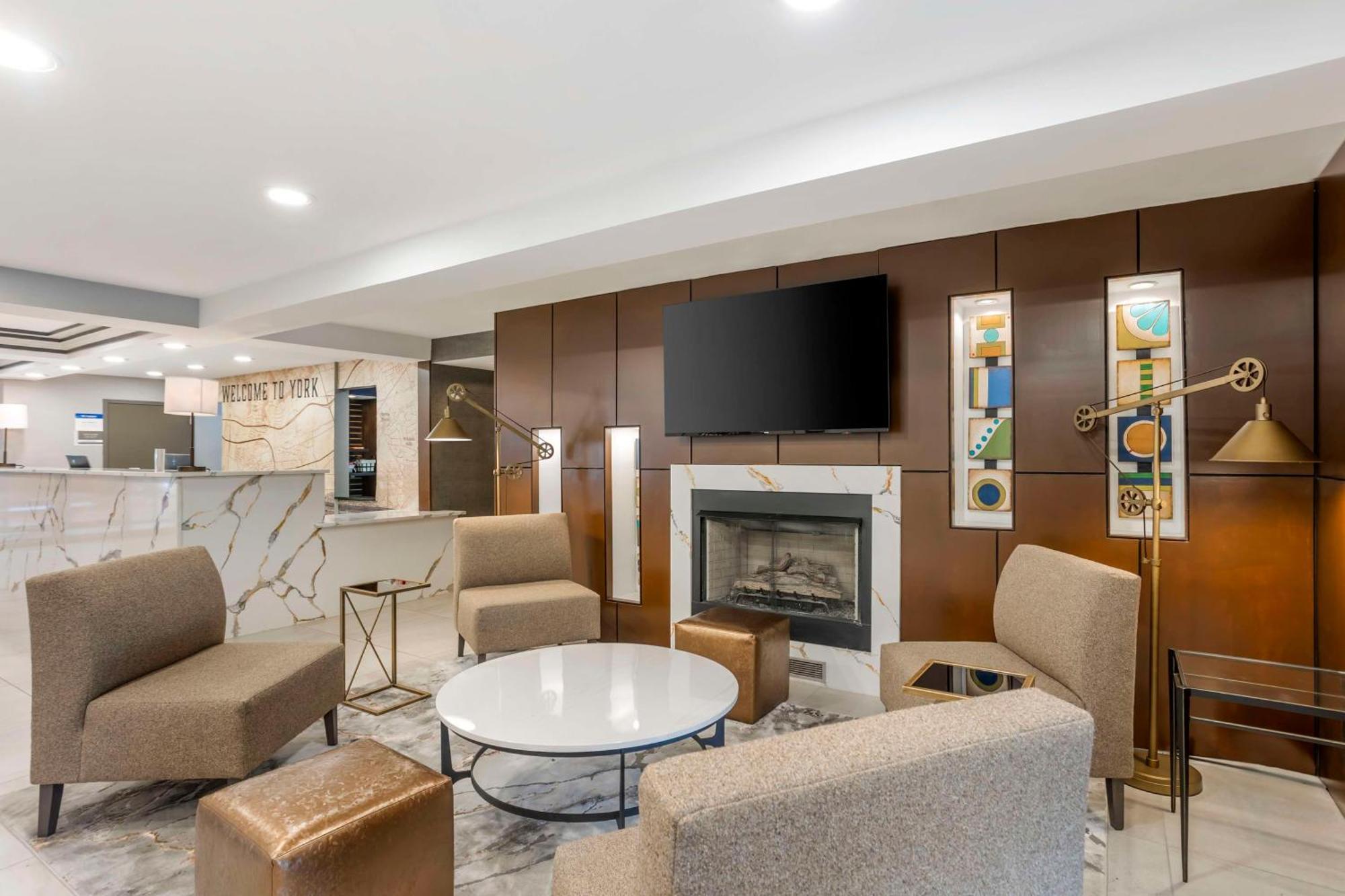 Best Western Plus Heritage Rail Inn & Suites York Exteriör bild